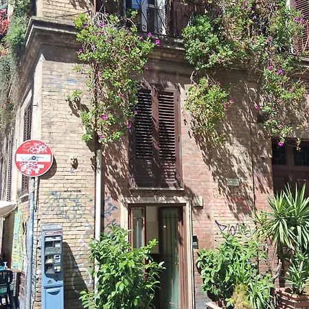Vatican Apartaments Holiday In Roma דירה רומא